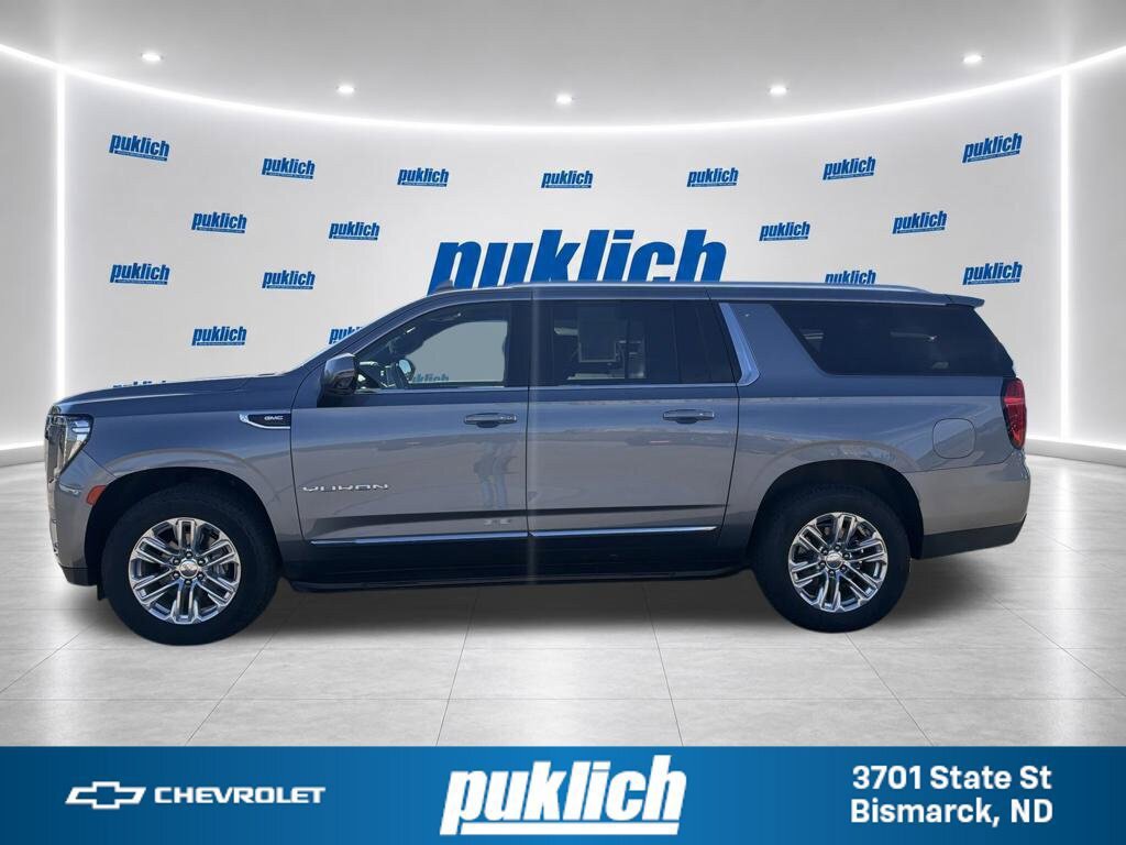 Certified 2021 GMC Yukon XL SLT w/ SLT Premium Package AWD/4WD image 8