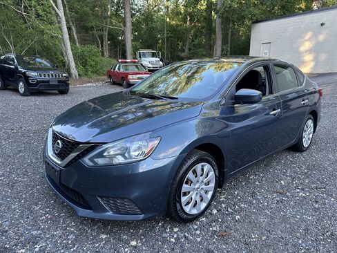 Used 2016 Nissan Sentra SV FWD image 1