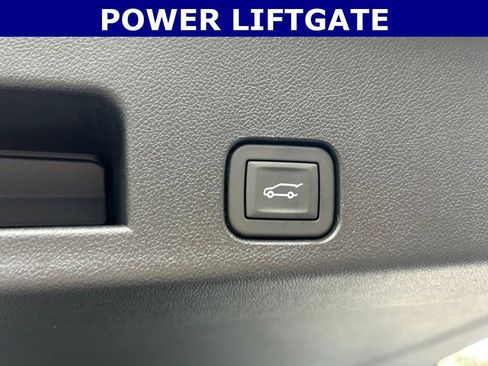 New 2026 GMC Acadia AT4 image 18