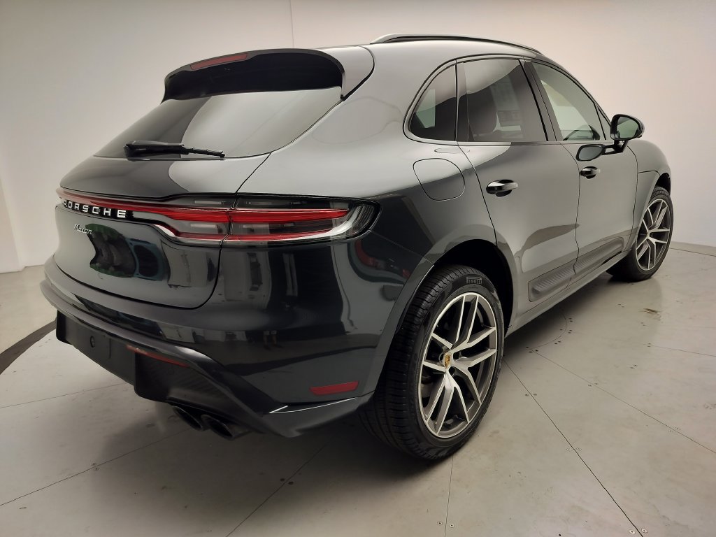 Certified 2024 Porsche Macan Turbo AWD/4WD image 24