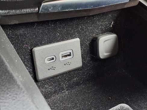 Used 2023 Cadillac XT4 Luxury w/ Cold Weather Package image 26