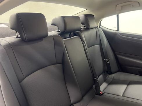 Certified 2022 Lexus ES 300h w/ Premium Package FWD image 13