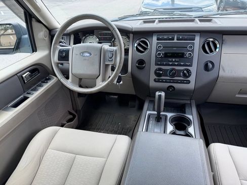 Used 2011 Ford Expedition XLT RWD image 30