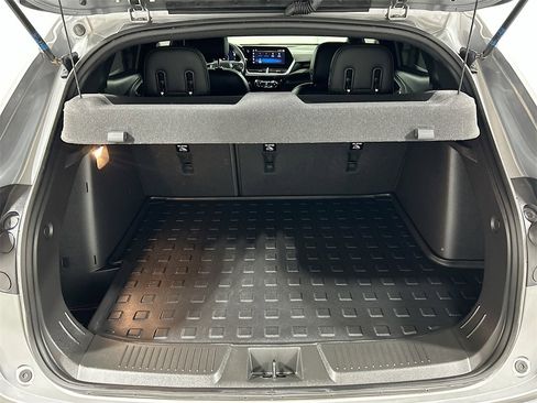 Used 2025 Chevrolet Trax RS w/ Driver Confidence Package image 22