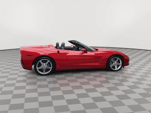 Used 2006 Chevrolet Corvette Convertible w/ Preferred Equipment Group RWD image 34