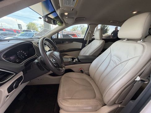 Used 2016 Lincoln MKX Select w/ Select Plus Package AWD/4WD image 12
