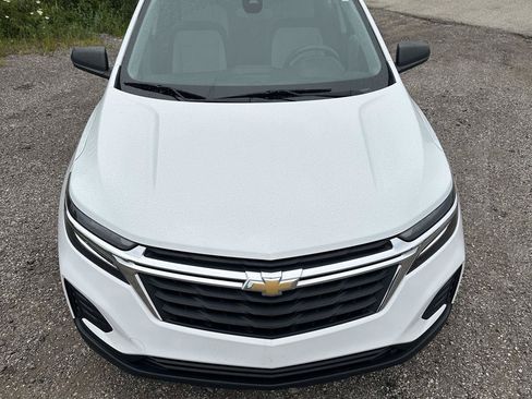 Used 2022 Chevrolet Equinox LS w/ Driver Confidence II Package AWD/4WD image 9