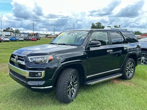 Used 2022 Toyota 4Runner Limited image 9