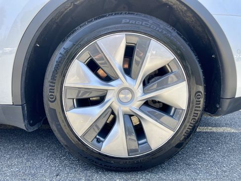 Used 2020 Tesla Model Y Long Range AWD/4WD image 12