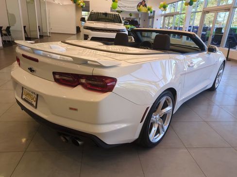Used 2022 Chevrolet Camaro LT image 6