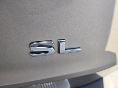 Used 2021 Nissan Rogue SL FWD image 11