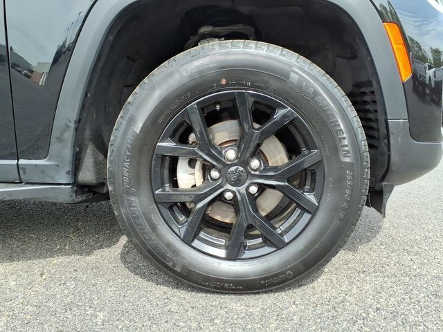 Certified 2024 Jeep Grand Cherokee Altitude AWD/4WD image 9