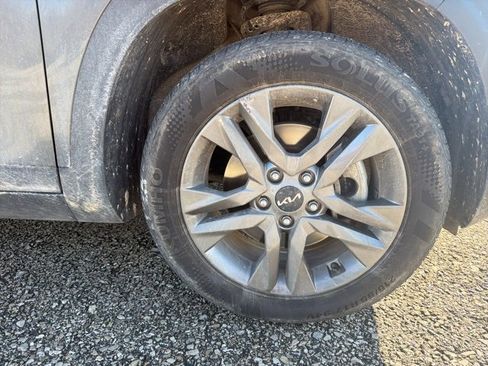 Used 2023 Kia Seltos S w/ Navigation Package image 10