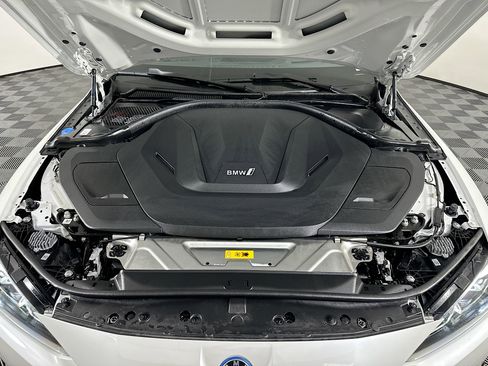 Used 2024 BMW i4 eDrive40 RWD image 35
