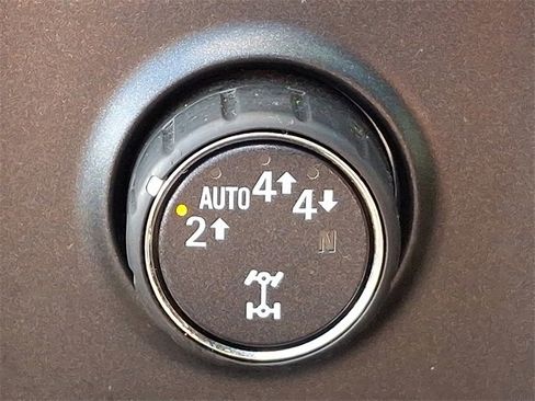 Used 2018 Chevrolet Silverado 1500 LT w/ All Star Edition image 24