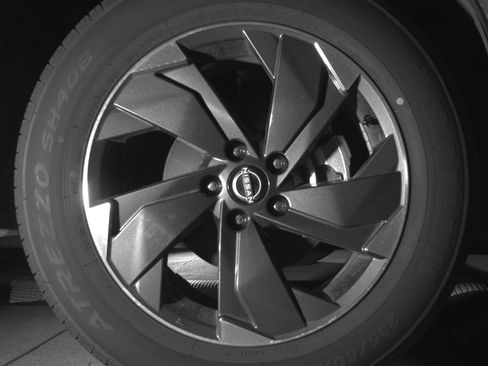 Used 2025 Nissan Rogue SV AWD/4WD image 13