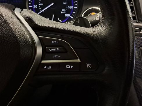 Used 2018 INFINITI Q60 Red Sport 400 image 9