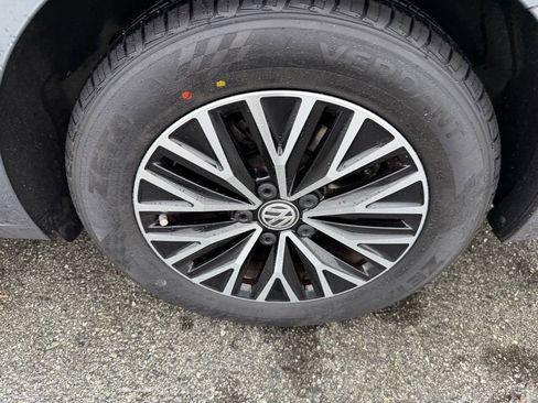 Used 2020 Volkswagen Jetta S image 12