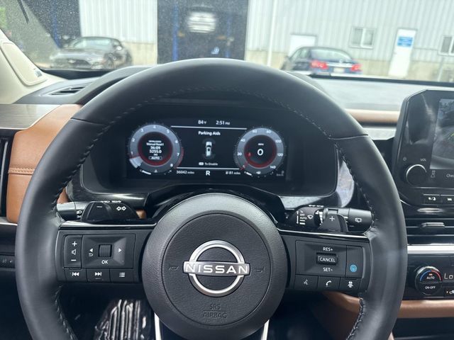 Used 2024 Nissan Pathfinder Platinum w/ Cargo Package AWD/4WD image 33