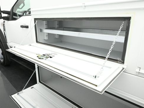 New 2025 Ford F550 2WD Regular Cab Super Duty image 17
