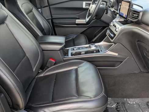 Used 2021 Ford Explorer XLT w/ Equipment Group 202A image 22