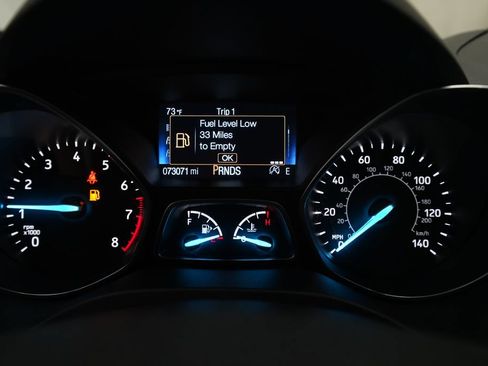 Used 2019 Ford Escape SE AWD/4WD image 2