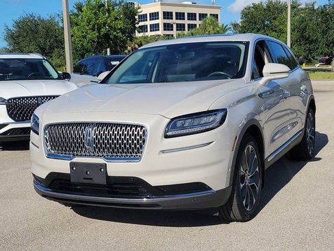 Certified 2023 Lincoln Nautilus Reserve w/ Equipment Group 201A AWD/4WD image 3