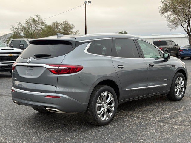 Used 2021 Buick Enclave Avenir w/ Avenir Technology Package FWD image 6