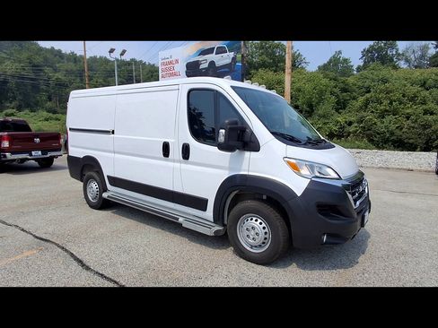 Used 2025 RAM ProMaster 2500 w/ U-Haul Equipment Group FWD image 2