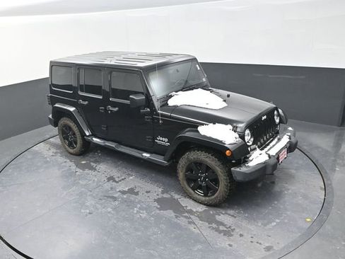 Used 2015 Jeep Wrangler Unlimited Sahara image 19