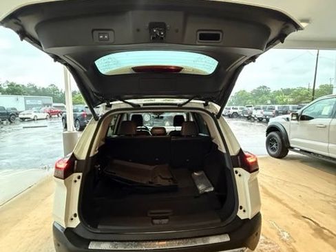 Used 2023 Nissan Rogue Platinum w/ Platinum Premium Package AWD/4WD image 5