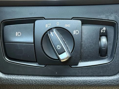 Used 2015 BMW 320i Sedan image 23