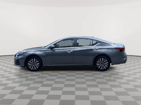 Certified 2024 Nissan Altima 2.5 SV w/ SV Premium Package AWD/4WD image 8