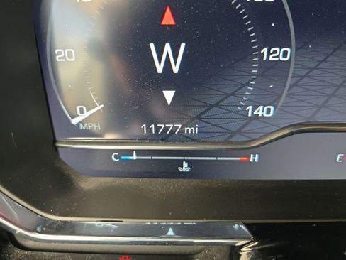 Used 2024 GMC Sierra 1500 SLE w/ Preferred Package image 16