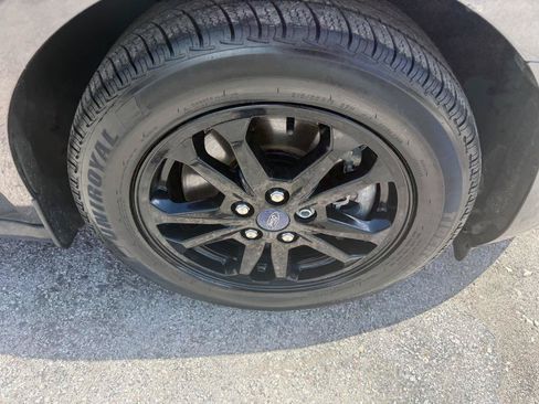 Used 2020 Ford Transit Connect XLT FWD image 4