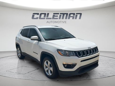 Used 2020 Jeep Compass Latitude FWD image 9