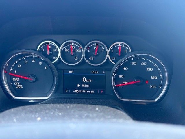 Used 2021 Chevrolet Tahoe RST w/ Luxury Package AWD/4WD image 17
