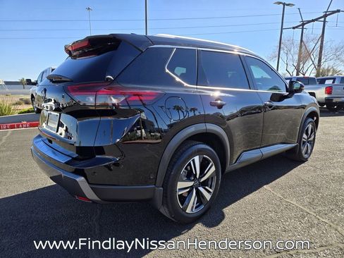 Used 2025 Nissan Rogue SL w/ Tech Package image 6