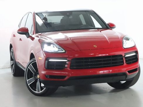Used 2021 Porsche Cayenne Coupe image 2