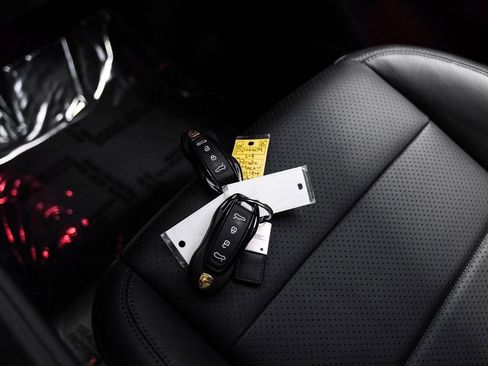 Used 2024 Porsche Macan 4 Electric image 57