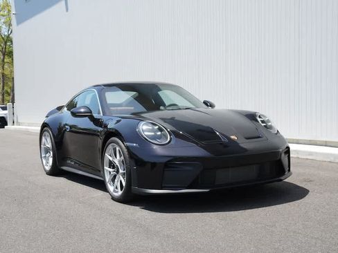 Used 2025 Porsche 911 GT3 RWD image 55