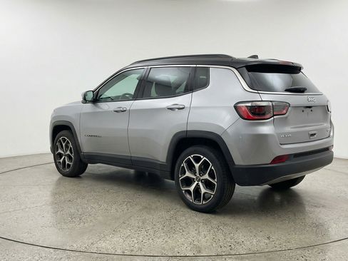 Used 2025 Jeep Compass Limited image 6