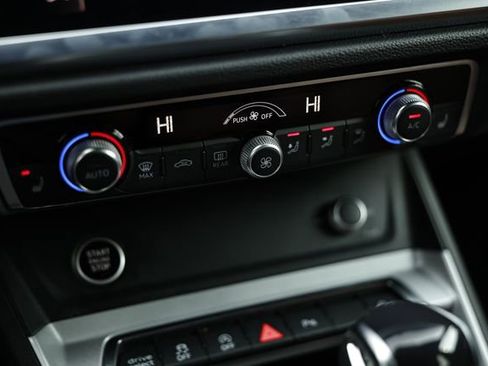 Used 2022 Audi Q3 2.0T Premium w/ Convenience Package image 38