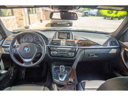 Used 2016 BMW 328i xDrive Sedan AWD/4WD image 11