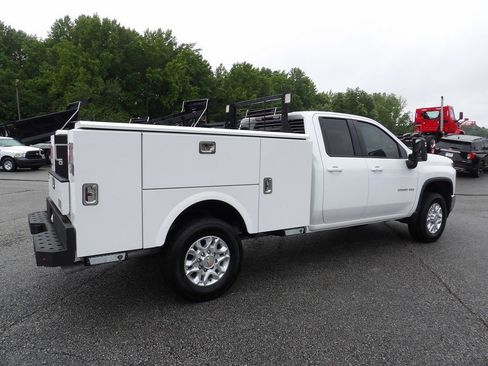 Used 2022 Chevrolet Silverado 2500 LT w/ Convenience Package AWD/4WD image 8