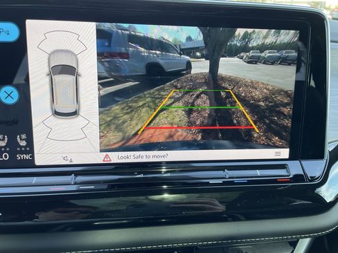 New 2026 Volkswagen Atlas Cross Sport SE FWD image 20