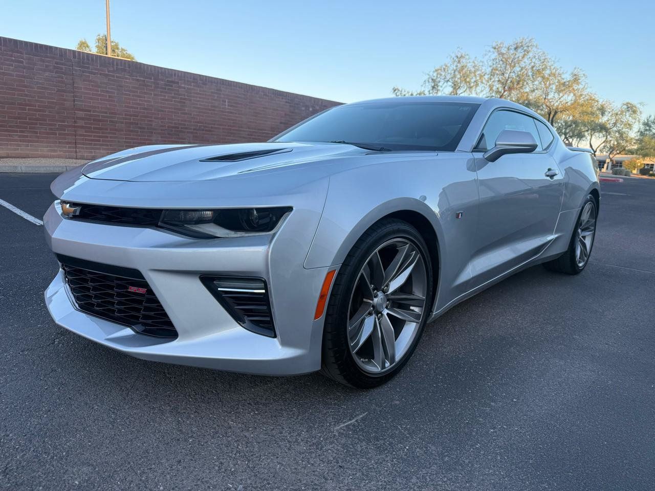 Used 2017 Chevrolet Camaro SS RWD image 7