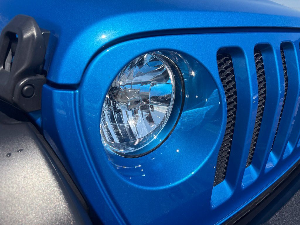 Used 2023 Jeep Wrangler Unlimited Sport AWD/4WD image 4