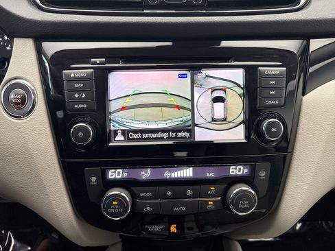 Used 2022 Nissan Rogue Sport SL AWD/4WD image 16