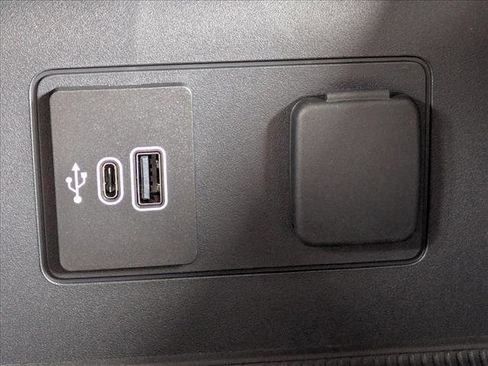 New 2026 Ford Explorer ST-Line w/ ST-Line Street Pack image 14